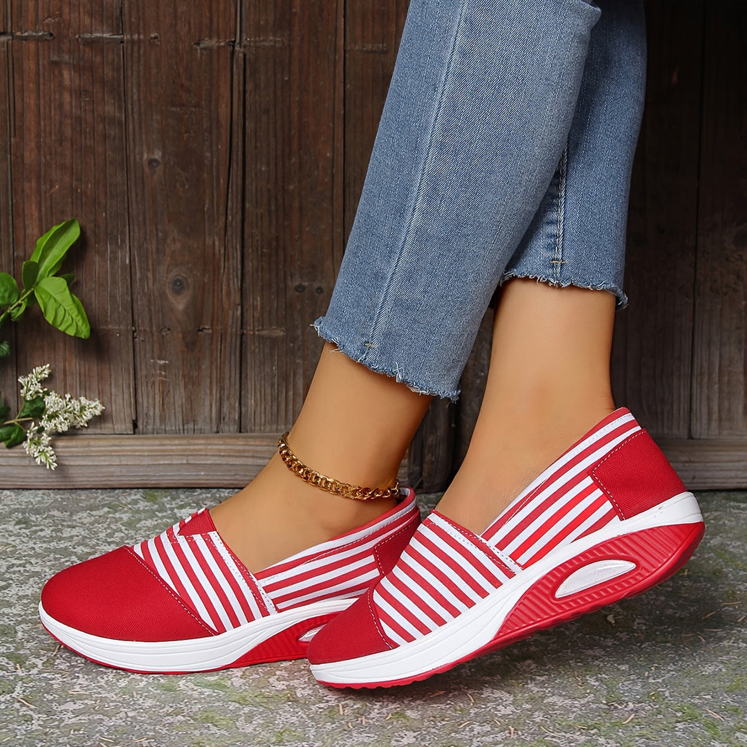 🔥 Tagesangebot: 50 % Rabatt – Bequeme Damen Slip-On Sneaker mit orthopädischer Unterstützung und Streifenmuster!