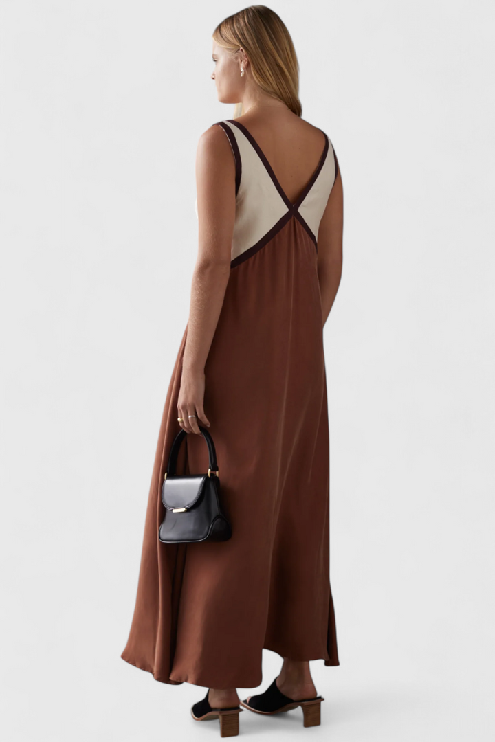 Diamond – Boho-Maxikleid für den Sommer mit femininem V-Ausschnitt