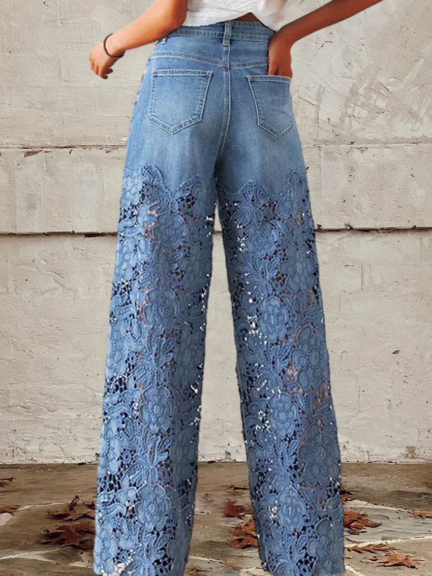 Damenjeans mit Spitze und Patchwork, mittelhoher Bund, Knopfverschluss
