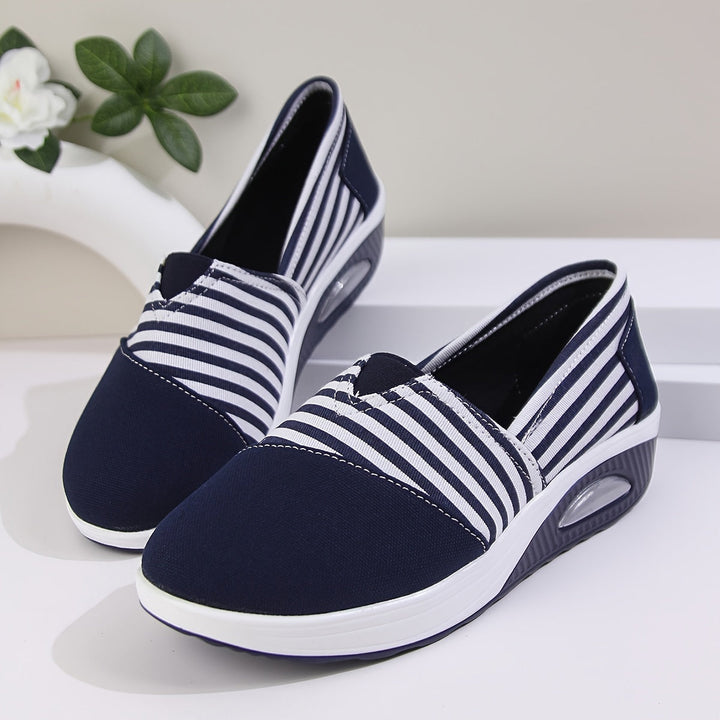 🔥 Tagesangebot: 50 % Rabatt – Bequeme Damen Slip-On Sneaker mit orthopädischer Unterstützung und Streifenmuster!