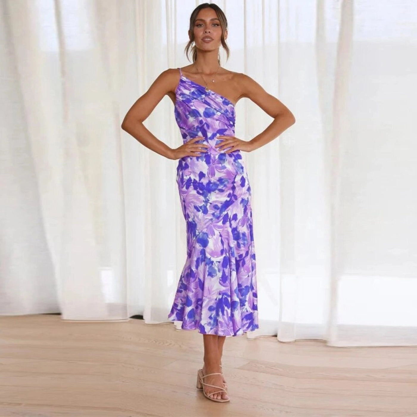 Greta™ | Asymmetrisches Maxi-Kleid mit Blumenmuster für Damen