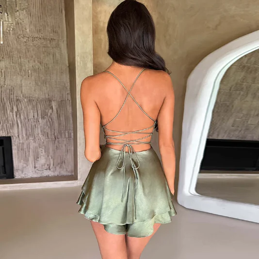 Anastacia™ - Rückenfreies Romper Satin Kleid