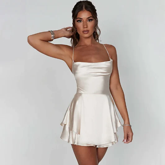 Anastacia™ - Rückenfreies Romper Satin Kleid
