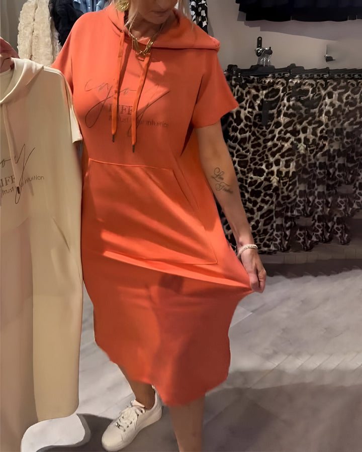 Ebba™ | Lockeres Kleid mit Kapuze und femininer Passform